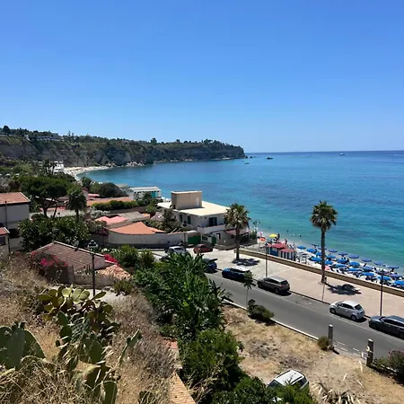 A Pochi Passi Dal Mare Тропея